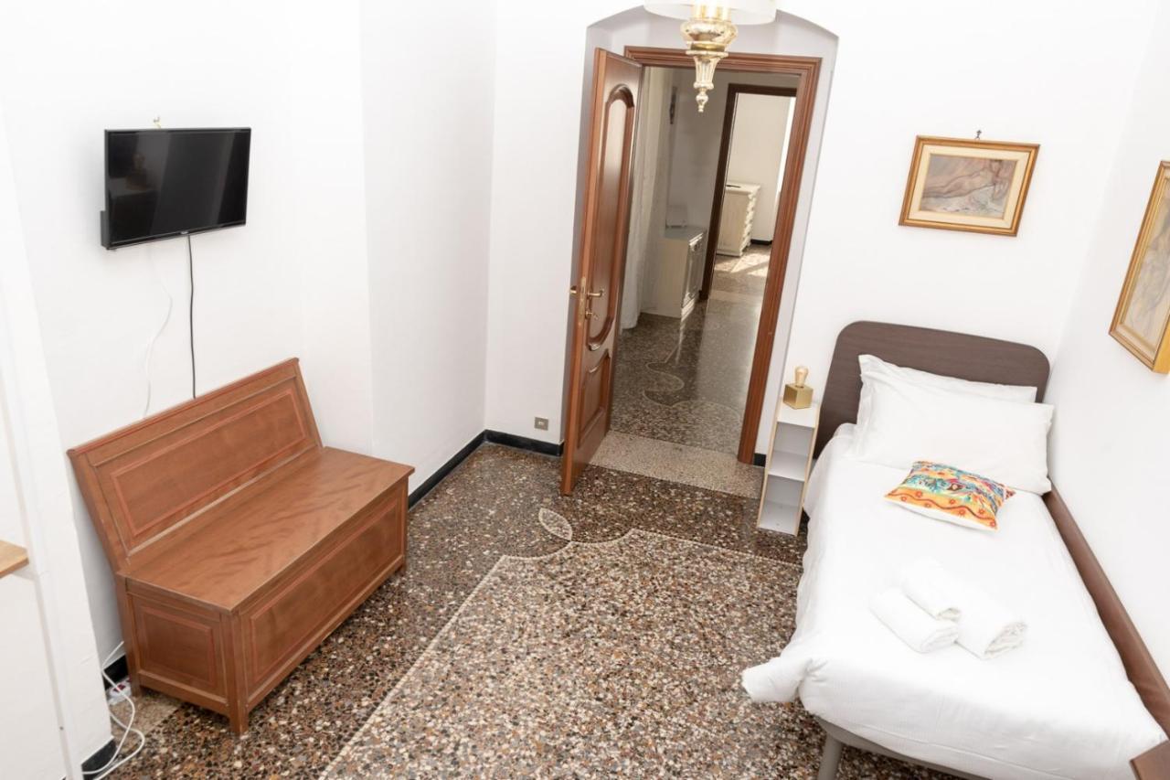 Apartament Living Sestri Airport Genua Zewnętrze zdjęcie